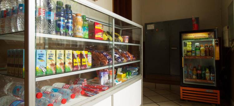 红多兹Plus酒店-近万隆天主教大学(RedDoorz Plus near Parahyangan University)图片