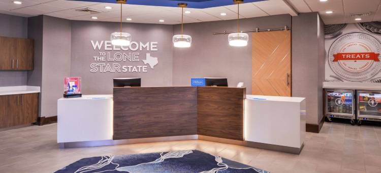 遗产公园欢朋酒店及套房 - 弗赖拉辛(Hampton Inn & Suites Legacy Park-Frisco)图片