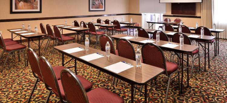 智选假日套房酒店林肯罗斯维尔地区(Holiday Inn Express & Suites Lincoln-Roseville Area)图片