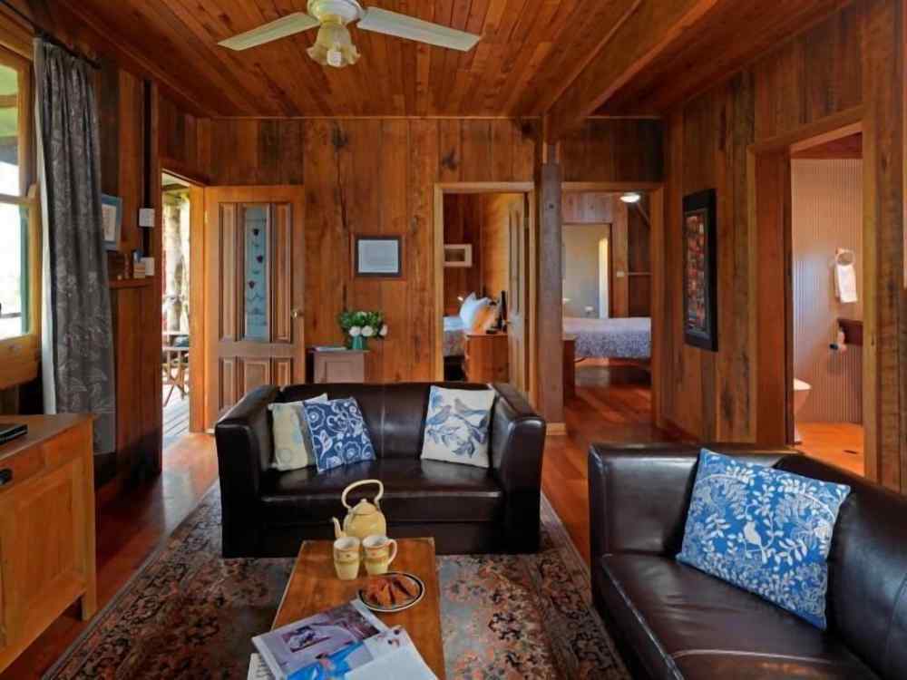 Cedar Creek Cottages Over view