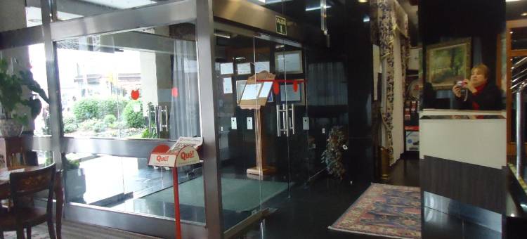 希洪中心贝戈尼亚住宿加早餐酒店(B&B HOTEL Gijón Centro Begoña)图片