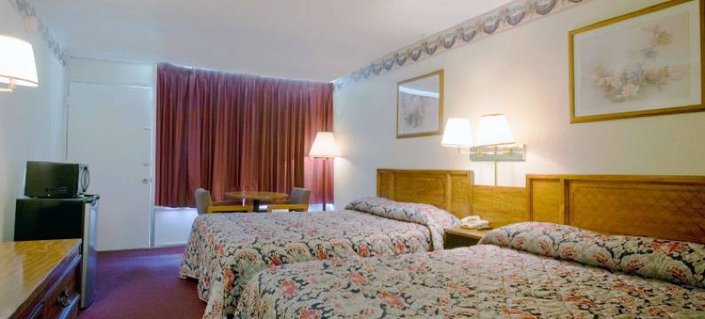 劳登勒努瓦市美洲最佳价值酒店(Americas Best Value Inn Loudon/Lenoir City)图片