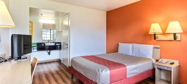 蒙特利区萨利纳斯北6号汽车旅馆(Motel 6 Salinas, CA - North Monterey Area)图片