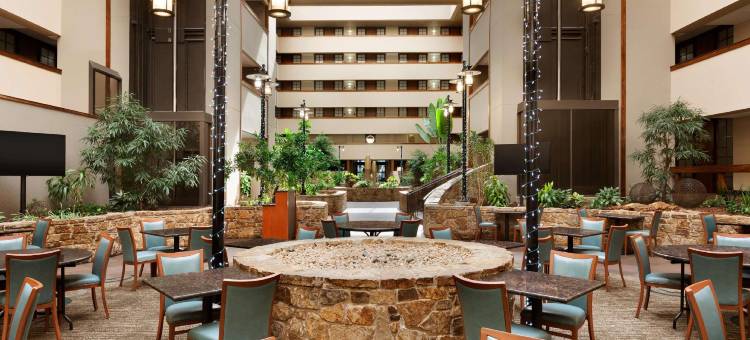 俄克拉何马城威尔罗杰斯机场希尔顿安泊酒店(Embassy Suites by Hilton Oklahoma City Will Rogers Airport)图片