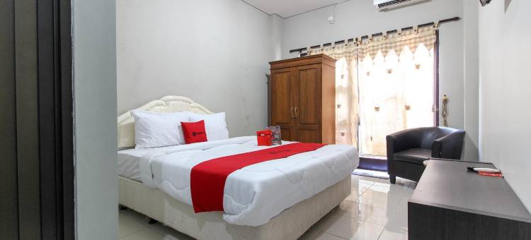 红多兹酒店-近梭罗巴拉潘站2号(RedDoorz Near Solo Balapan Station 2)图片