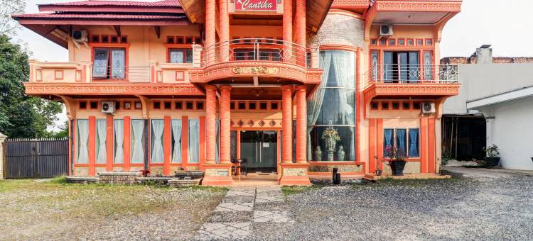 OYO Life 113500 坎蒂卡伊斯兰酒店(OYO Life 113500 Hotel R Cantika Syariah)图片
