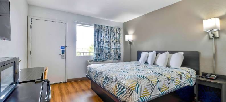 盖洛普6号汽车旅馆(Motel 6 Gallup, NM)图片