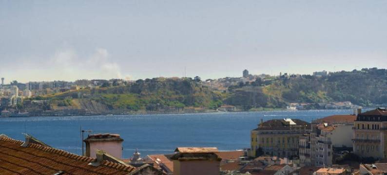 私人观景点短住公寓 - 圣若热城堡(Shortstayflat Private Viewpoint - Castelo de S.Jorge)图片