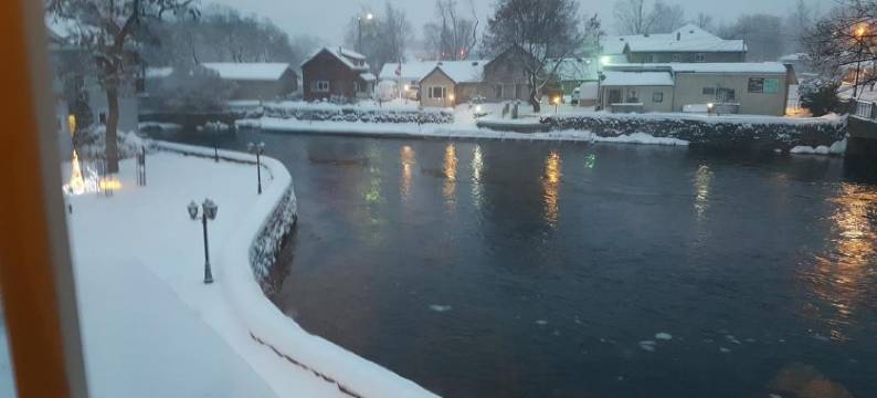 鲍勃坎基恩酒店(The Bobcaygeon Inn)图片