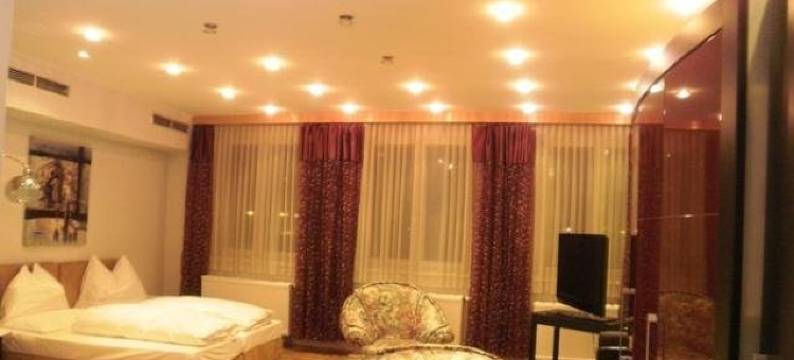 奥尔哈恩餐厅城市酒店(Stadthotel Restaurant Auerhahn)图片