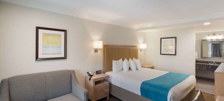 伍德兰希尔斯贝斯特韦斯特酒店(Best Western Woodland Hills Inn)图片