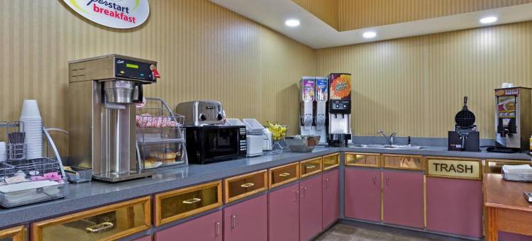 富兰克林高速公路31号速8酒店(Super 8 by Wyndham Franklin Hwy 31)图片