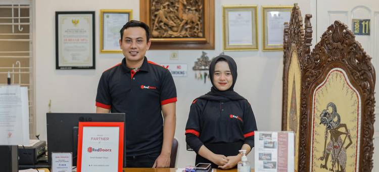 红门酒店加 @ 斯温住宿拉亚朗塞普(RedDoorz Plus at Swun Stay Raya Langsep)图片
