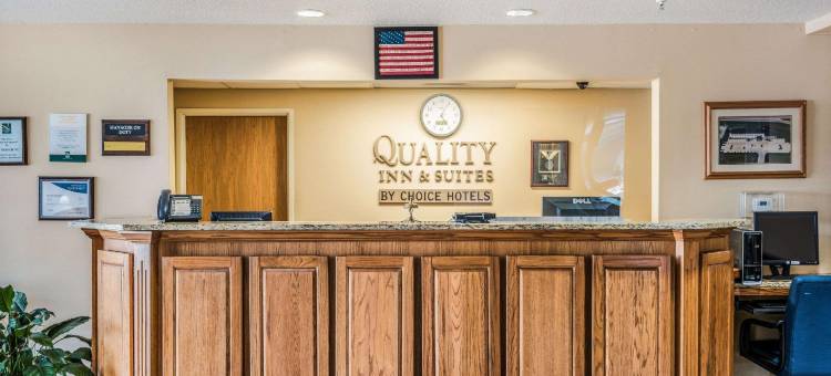 埃尔德里奇达文波特北凯艺套房酒店(Quality Inn & Suites Eldridge Davenport North)图片