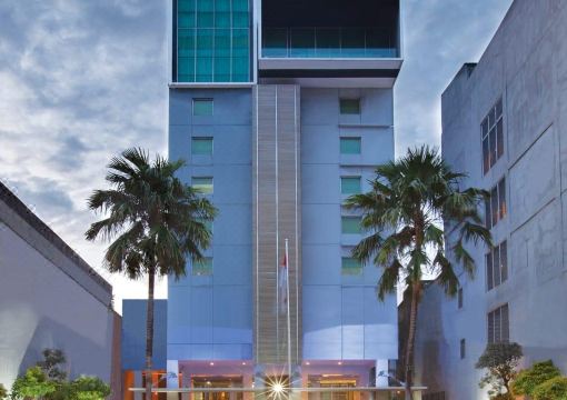 阿托特尔雅加达火花生活酒店外景图