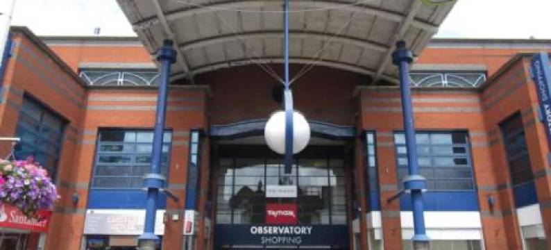 Two Bed Apartment with Balcony Slough,Windsor,Legoland图片