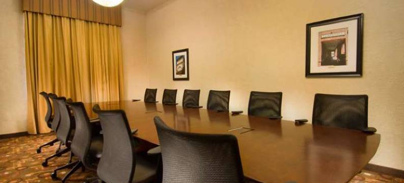 费拉格尔斯塔夫德鲁里套房酒店(Drury Inn & Suites Flagstaff)图片