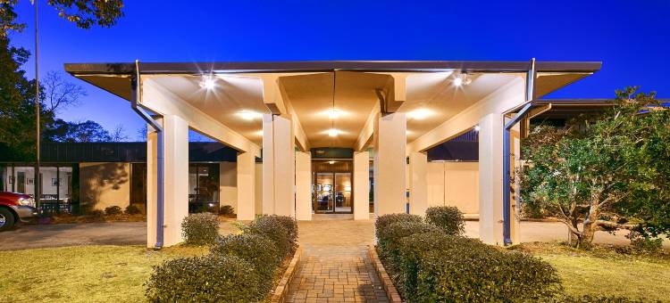 贝斯特韦斯特十字路口酒店(Best Western Crossroads Inn)图片