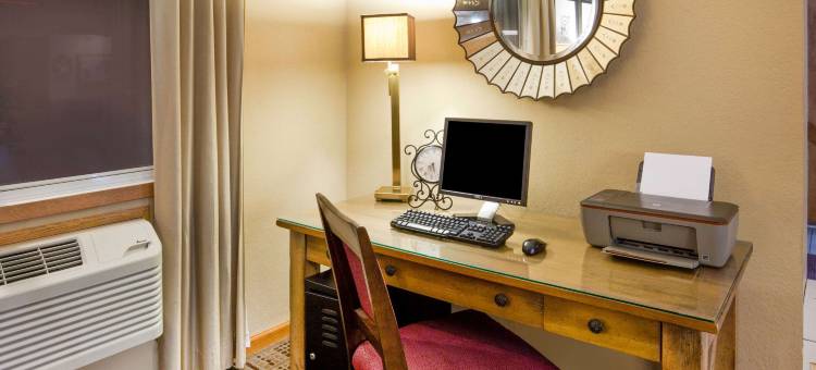 红翼美吟温德姆酒店(AmericInn by Wyndham Red Wing)图片