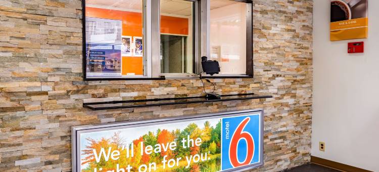 纽约埃姆斯福尔德白原 6 号汽车旅馆(Motel 6 Elmsford, NY - White Plains)图片