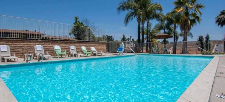 弗布鲁克市中心罗德威酒店(Rodeway Inn Fallbrook Downtown)图片