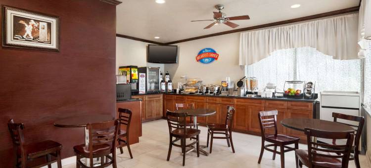 克卢特/杰克森湖温德姆呗盟酒店(Baymont by Wyndham Clute/Lake Jackson)图片