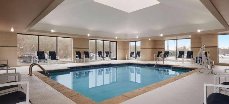 北卡罗来纳罗阿诺克拉皮兹丽笙乡村套房酒店(Country Inn & Suites by Radisson, Roanoke Rapids, NC)图片