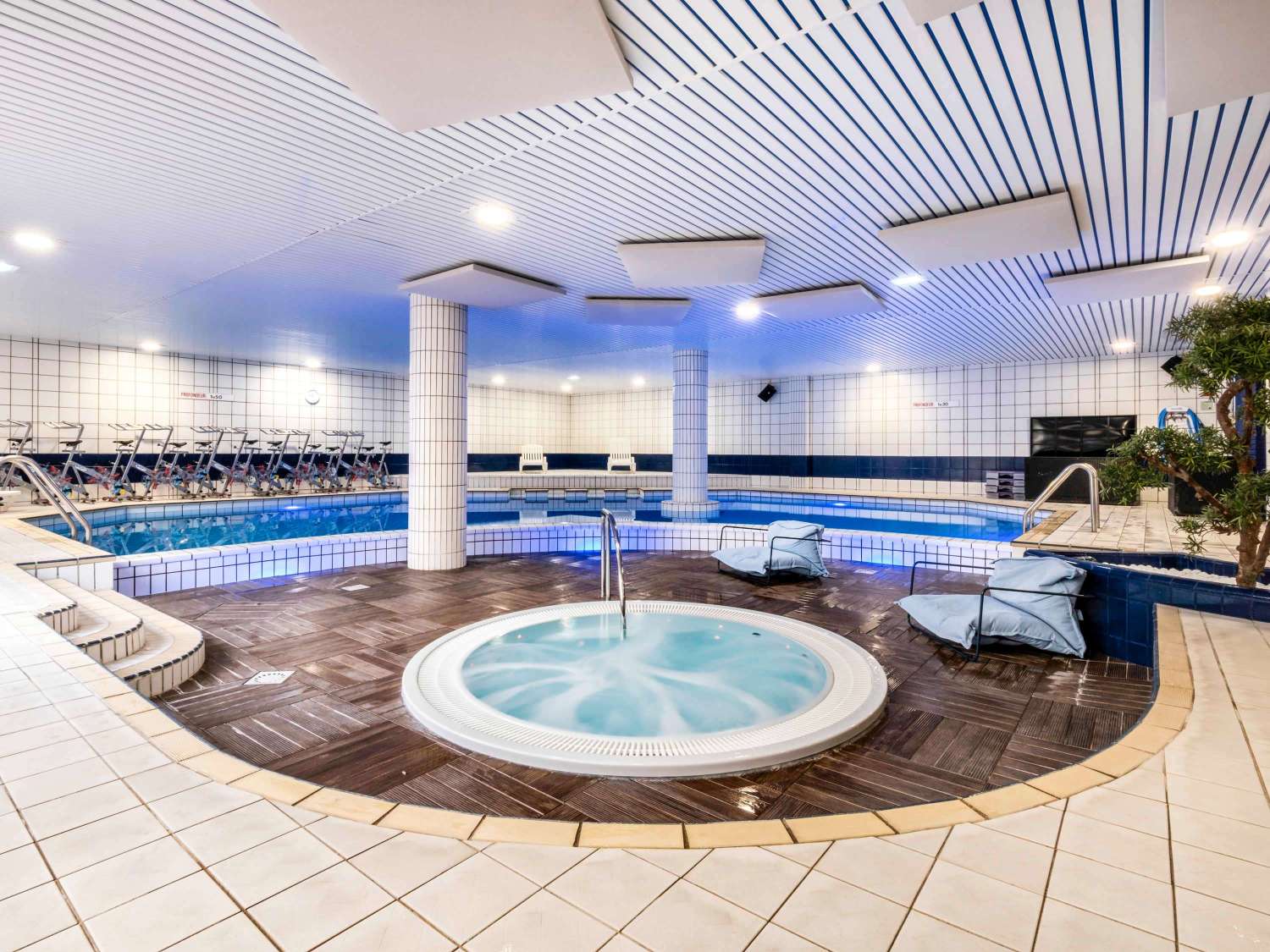 Hôtel Mercure Tours Sud Over view