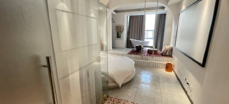 钟楼恋家公寓(竹笆市分店)图片