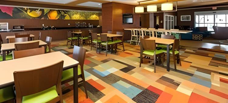 德梅因西万豪万枫酒店(Fairfield Inn & Suites des Moines West)图片