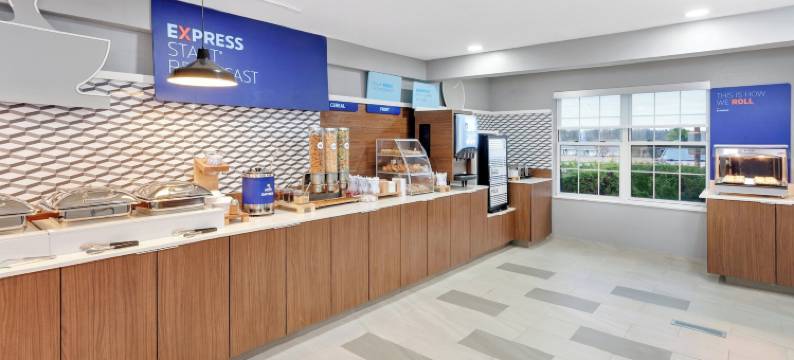 假日快捷酒店及套房华盛顿港 by IHG(Holiday Inn Express & Suites Port Washington by IHG)图片