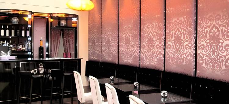 巴利亚多里德尼克塞斯套房酒店(Nexus Valladolid Suites & Hotel)图片