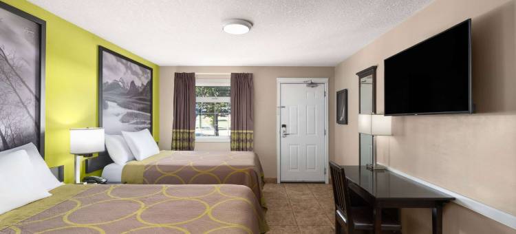 麦克默里堡速8酒店(Super 8 by Wyndham Fort McMurray)图片