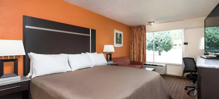 兰伯顿温德姆华美达酒店(Ramada by Wyndham Lumberton)图片