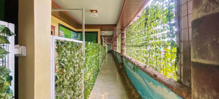 MVA Hotel Cafe and Resto Mitra RedDoorz图片