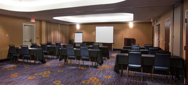 费耶特维尔万怡酒店(Courtyard Fayetteville)图片