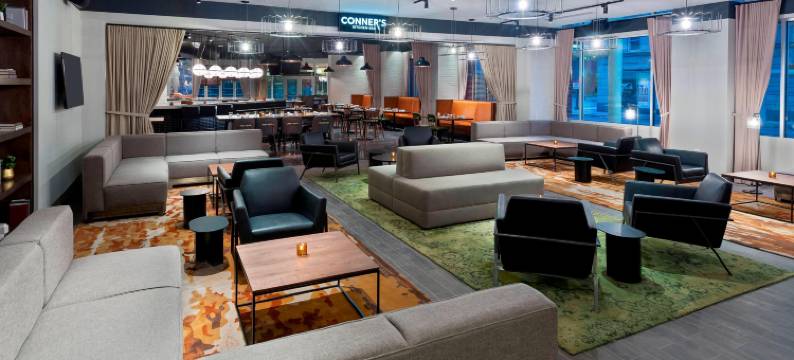 韦恩堡市区格兰德韦恩会展中心万怡酒店(Courtyard Fort Wayne Downtown at Grand Wayne Convention Center)图片