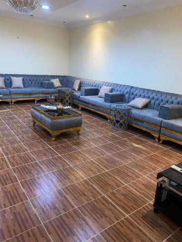 位于机场区域的2卧室公寓-平方米|带2个独立浴室(Spacious Apartment with Two Bedrooms, Large Living Room, and Kitchen in Hamdaniya)