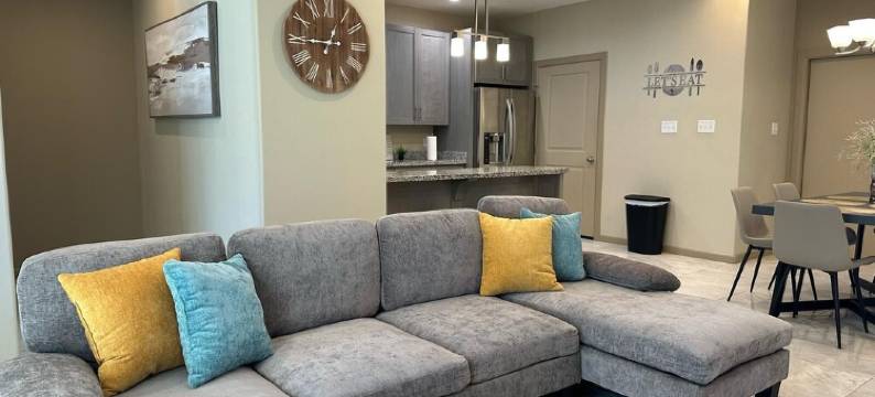 Cozy 3-bedroom townhome, best location in North Laredo. Sleeps 6-8.图片