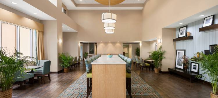 不伦瑞克欢朋套房酒店(Hampton Inn & Suites Brunswick)图片