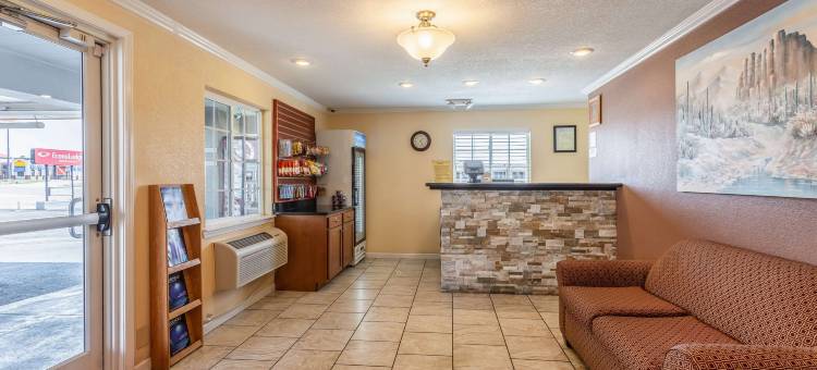 艾柯诺罗奇圣罗莎汽车旅馆(Econo Lodge Inn & Suites)图片