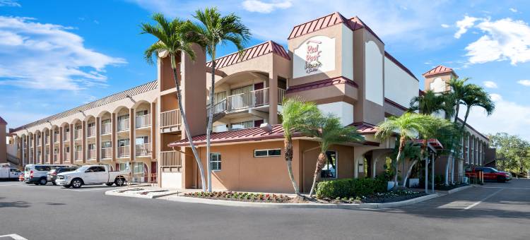 红顶PLUS套房酒店-那不勒斯市中心第五大道南(Red Roof Plus+ & Suites Naples Downtown-5th Ave S)图片