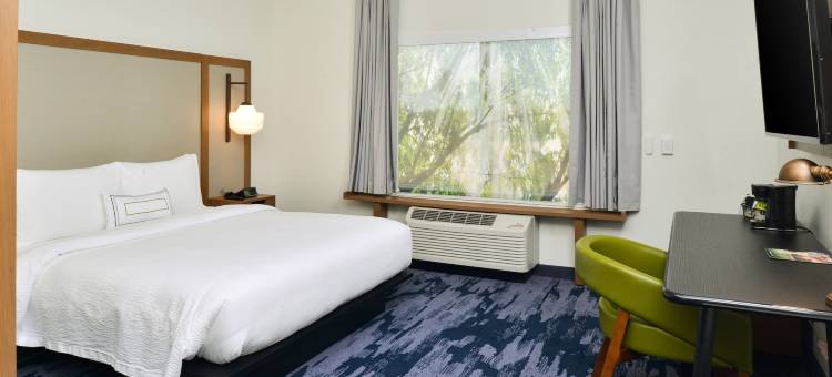 夏洛特大学研究园区万枫酒店及套房(Fairfield Inn & Suites Charlotte University Research Park)图片