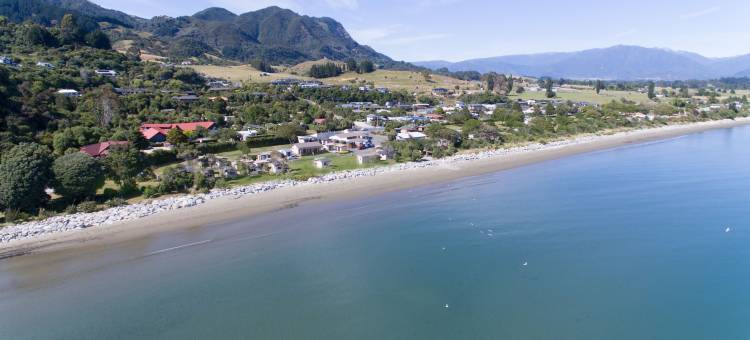 波哈拉海滩TOP10假日公园(Pohara Beach Top 10 Holiday Park)图片