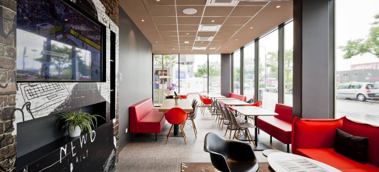 宜必思里昂卡雷德索伊酒店(Ibis Lyon Carré de Soie)图片