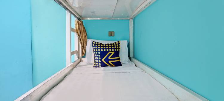 SPOT ON 92611 罗巴克胶囊旅馆靠近Ayam Goreng Terowongan(Spot on 92611 Lobak Hostel Capsule)图片