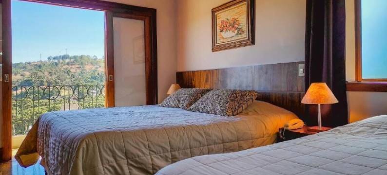 维多利亚别墅旅馆卡慕斯多若尔当(Pousada Victoria Villa by Nacional Inn - A 800 Metros da Vila Capivari)图片