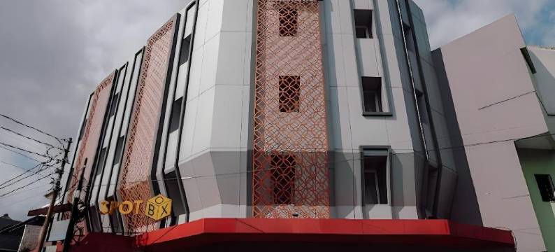 Front One Budget Slamet Riyadi图片