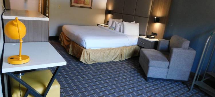 加特林堡市中心林荫道戴斯套房酒店(Days Inn & Suites by Wyndham Downtown Gatlinburg Parkway)图片