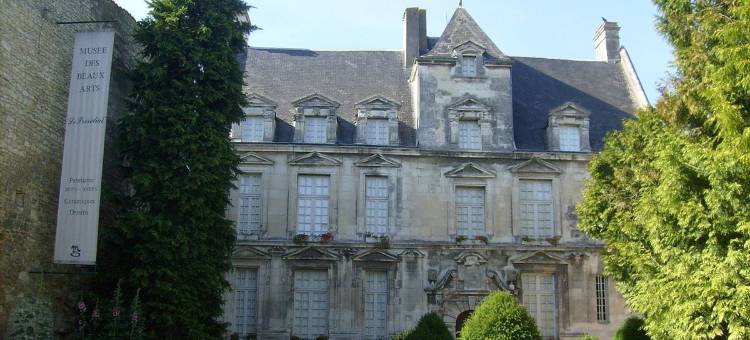 桑特宜必思酒店(Ibis Saintes)图片